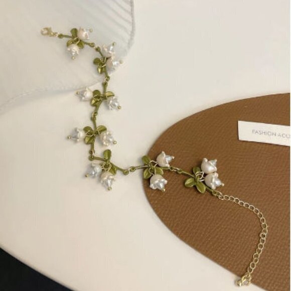 Delicate Lily of the Valley Bracelet for Women - NEW - Picture 3 of 4